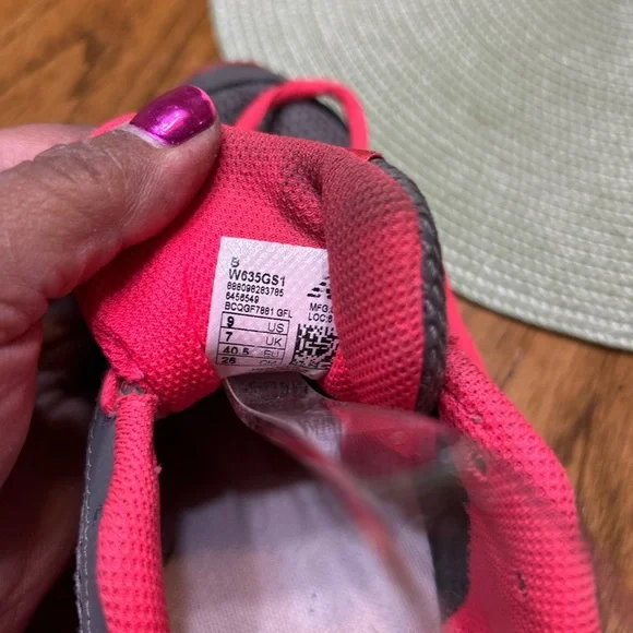 New Balance Gray and Pink Athletic Shoes 550v4 - Picture 8 of 8